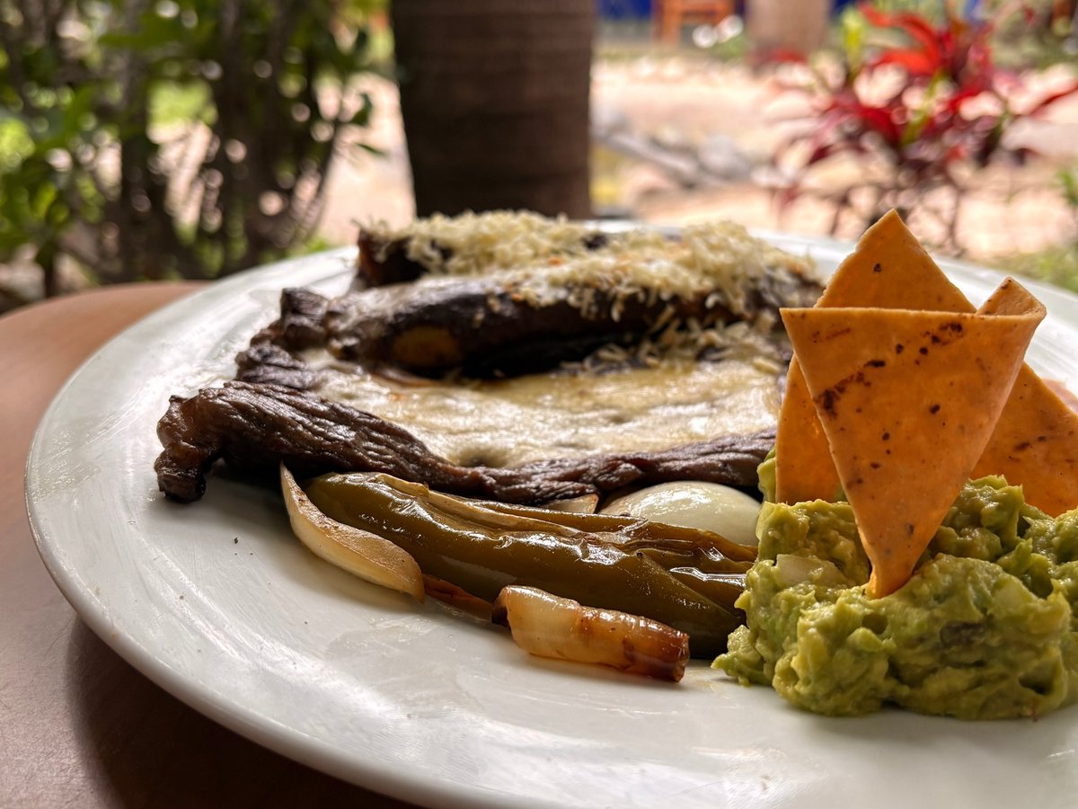 Arrachera Tecuán gratinada con queso